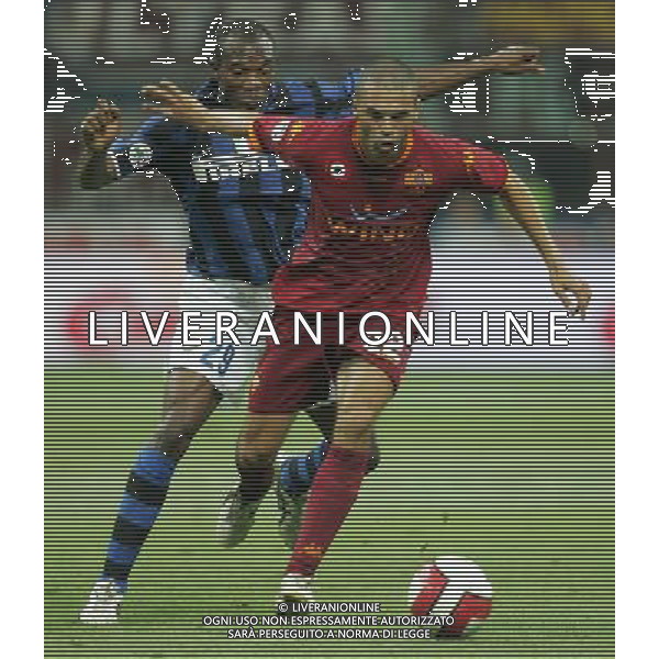 Milano 19 agosto 2007 Inter-Roma Supercoppa Italiana 2007 nella foto: Tonetto Max e Suazo David foto Andry / Ag. Aldo Liverani