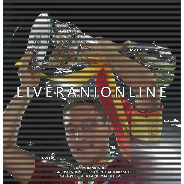 Milano 19 agosto 2007 Inter-Roma Supercoppa Italiana 2007 nella foto: Totti Francesco con la supercoppa italiana foto Andry / Ag. Aldo Liverani