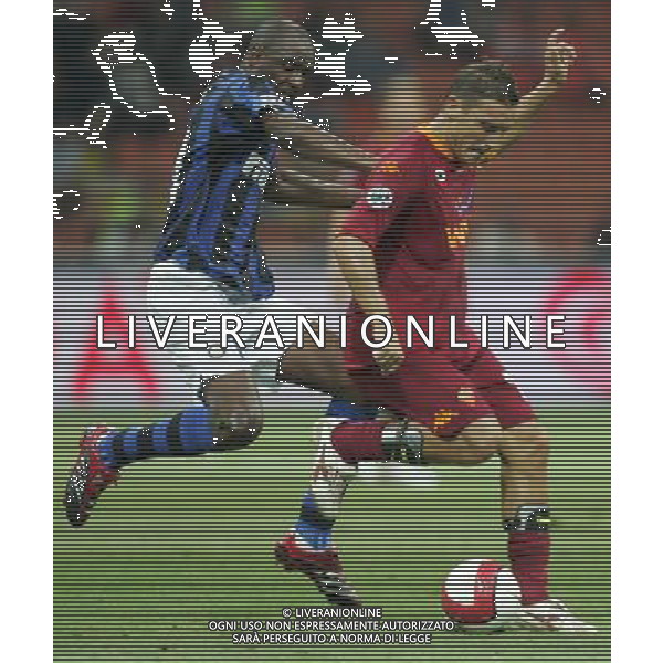 Milano 19 agosto 2007 Inter-Roma Supercoppa Italiana 2007 nella foto: Totti Francesco e Vieira Patrick foto Andry / Ag. Aldo Liverani