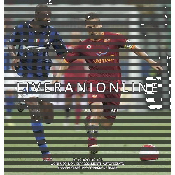 Milano 19 agosto 2007 Inter-Roma Supercoppa Italiana 2007 nella foto: Totti Francesco e Vieira Patrick foto Andry / Ag. Aldo Liverani