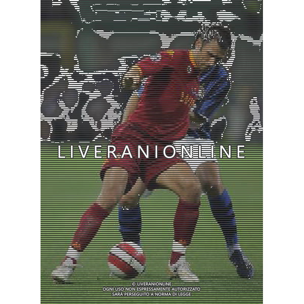 Milano 19/08/2007 Supercoppa Italiana 2007 inter-roma 0:1 nella foto vucinic e burdisso ph marco luzzani/ag aldo liverani s.a.s.