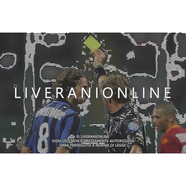Milano 19/08/2007 Supercoppa Italiana 2007 inter-roma 0:1 nella foto rosetti ammonisce ibrahimovic ph marco luzzani/ag aldo liverani s.a.s.