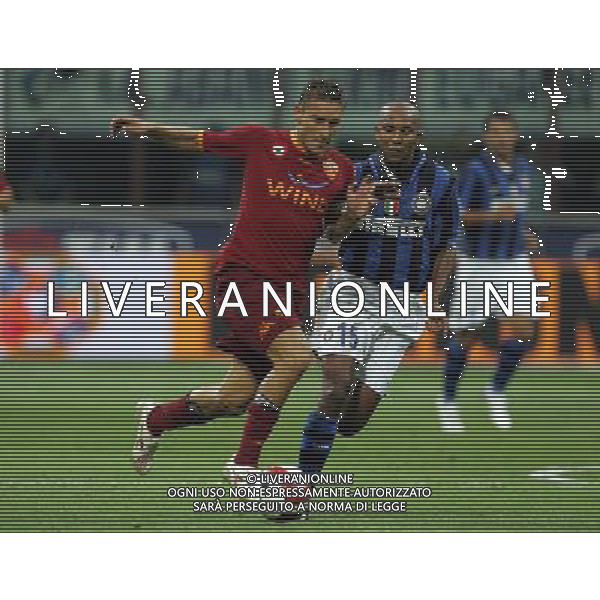 Milano 19/08/2007 Supercoppa Italiana 2007 inter-roma 0:1 nella foto totti e dacourt ph marco luzzani/ag aldo liverani s.a.s.