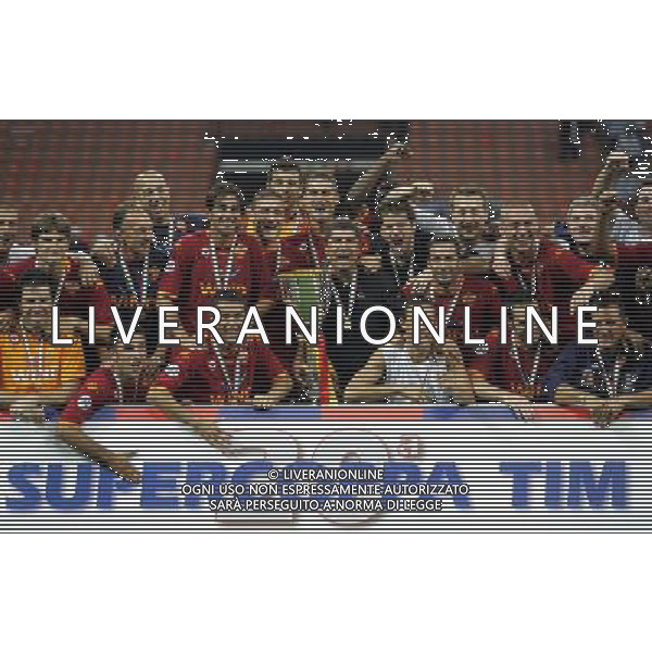 Milano 19/08/2007 Supercoppa Italiana 2007 inter-roma 0:1 nella foto roma con la coppa ph marco luzzani/ag aldo liverani s.a.s.