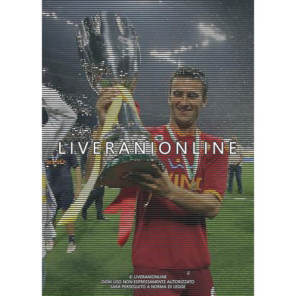 Milano 19/08/2007 Supercoppa Italiana 2007 inter-roma 0:1 nella foto panucci con la coppa ph marco luzzani/ag aldo liverani s.a.s.
