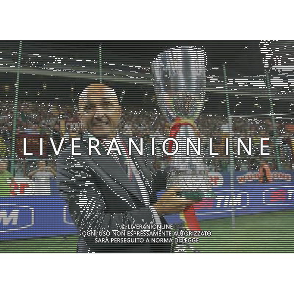 Milano 19/08/2007 Supercoppa Italiana 2007 inter-roma 0:1 nella foto spalletti con la coppa ph marco luzzani/ag aldo liverani s.a.s.