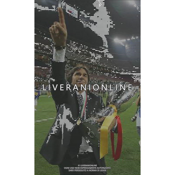 Milano 19/08/2007 Supercoppa Italiana 2007 inter-roma 0:1 nella foto conti bruno con la coppa ph marco luzzani/ag aldo liverani s.a.s.