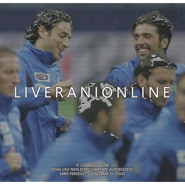 MILANO STADIO SAN SIRO ALLENAMENTO ITALIA 20/08/2007 NELLA FOTO LUCA TONI-GIANLUIGI BUFFON AG ALDO LIVERANI