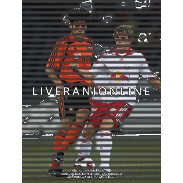 SALISBURGO - SHAKHTAR DONETSK 15/08/2007 CHAMPIONS LEAGUE 2007-2008 NELLA FOTO CHRISTOPH LEITGEB (Salz) _ ILSINHO (Shak) PH GP/AG. ALDO LIVERANI SAS 
