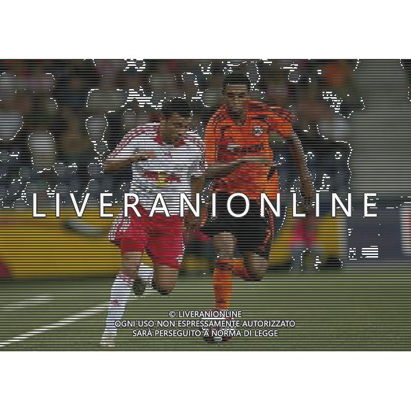 SALISBURGO - SHAKHTAR DONETSK 15/08/2007 CHAMPIONS LEAGUE 2007-2008 NELLA FOTO VONLANTHEN JOHAN (Salz) _ FERNANDINHO (Shak) PH GP/AG. ALDO LIVERANI SAS 
