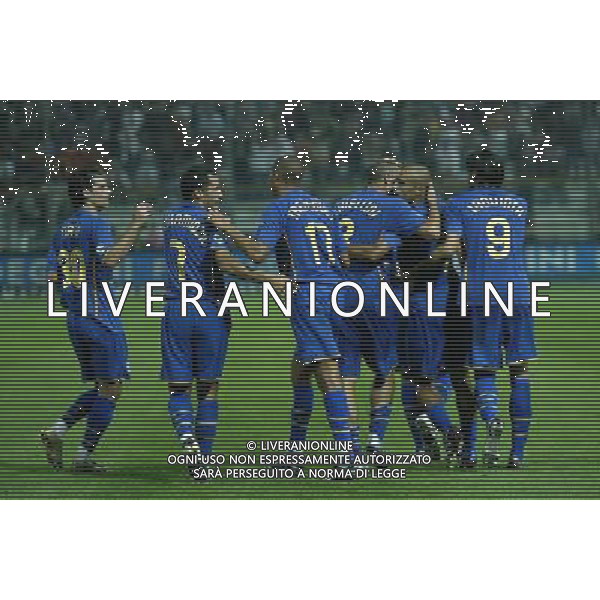 Parma Juventus Coppa Italia Tim Cupa 2007/200829-08-2007 Parma Nella foto: Abbracci esultanza di Sergio Almiron dopo il gol festeggiato dai compagni ©Viganti/Press Photo/Ag. Aldo Liverani Sas