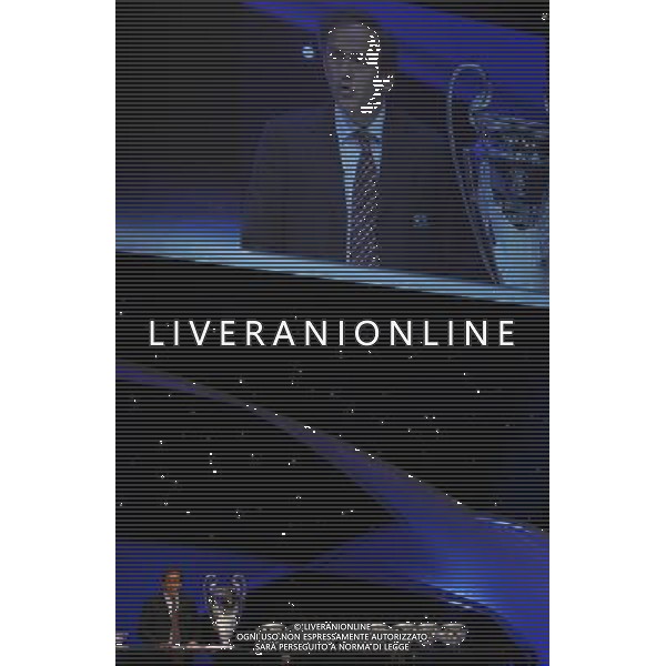 Sorteggio Champions League Monaco Montecarlo 30/08/2007 nella foto platini michel con la Coppa ph Luzzani/Ag. Aldo Liverani Sas