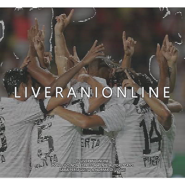 Milan - Siviglia SuperCoppa Europea Monaco Montecarlo 31/08/2007 nella foto abbracci esultanza dopo il gol di Renato ph Ag. Aldo liverani