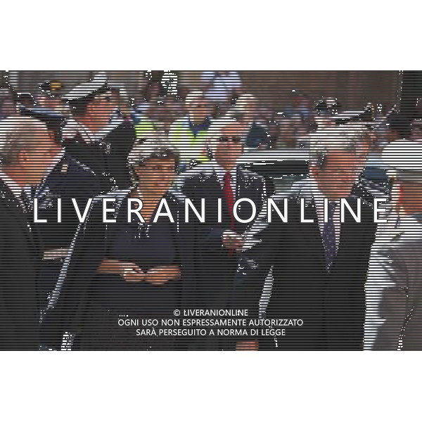 Funerale di Luciano Pavarotti nel Duomo di Modena 08/09/2007 nella foto Romano Prodi con la moglie Flavia Ph Gazzaniga/Agenzia Aldo Liverani Sas 