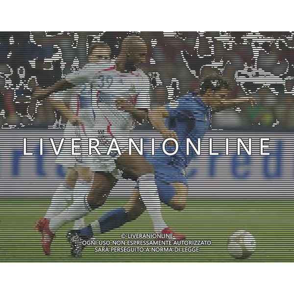 Italia - Francia Qualificazioni Europei 2008 08/09/2007 nella foto Alessandro Del piero con Anelka ph Agenzia Aldo Liverani Sas