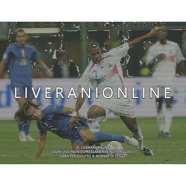 Italia - Francia Qualificazioni Europei 2008 08/09/2007 nella foto andrea pirlo e malouda ph Agenzia Aldo Liverani Sas