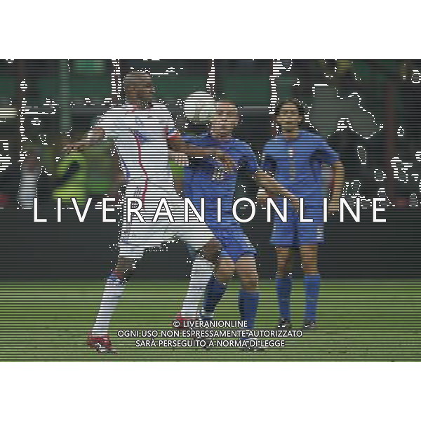 Milano 08-09-2007 Qualificazioni Europei 2008 italia-francia 0:0 nella foto vieira e de rossi ph marco luzzani/ag aldo liverani s.a.s.