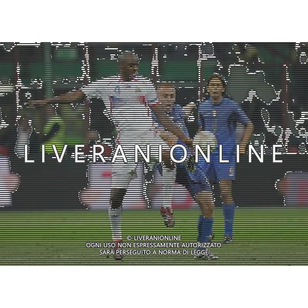 Milano 08-09-2007 Qualificazioni Europei 2008 italia-francia 0:0 nella foto vieira e de rossi ph marco luzzani/ag aldo liverani s.a.s.