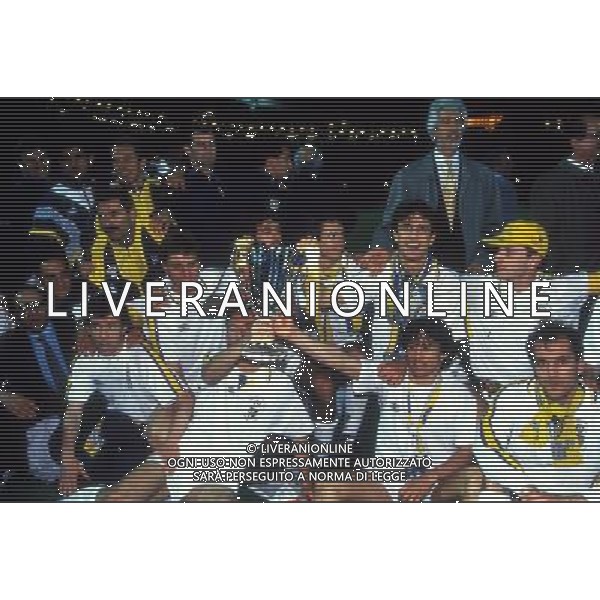 LONDRA 12/05/1993 FINALE DI COPPA DELLE COPPE NELLA FOTO FORMAZIONE PARMA CON LA COPPA AG ALDO LIVERANI