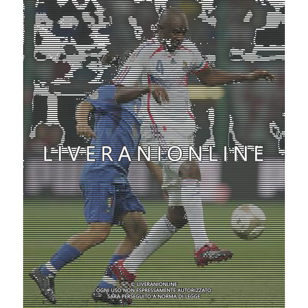 Milano 8 settembre 2007 Italia - Francia qualificazioni Euro 2008 nella foto: Vieira Patrick e Camoranesi Mauro German foto Andry / Ag. Aldo Liverani