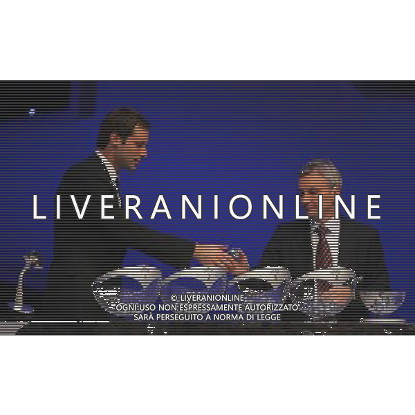 Montecarlo Monaco 30/08/2007 sorteggi champions league 2007/08 nella foto cech peter estrae le palline con david taylor ph marco luzzani/ag aldo liverani s.a.s.