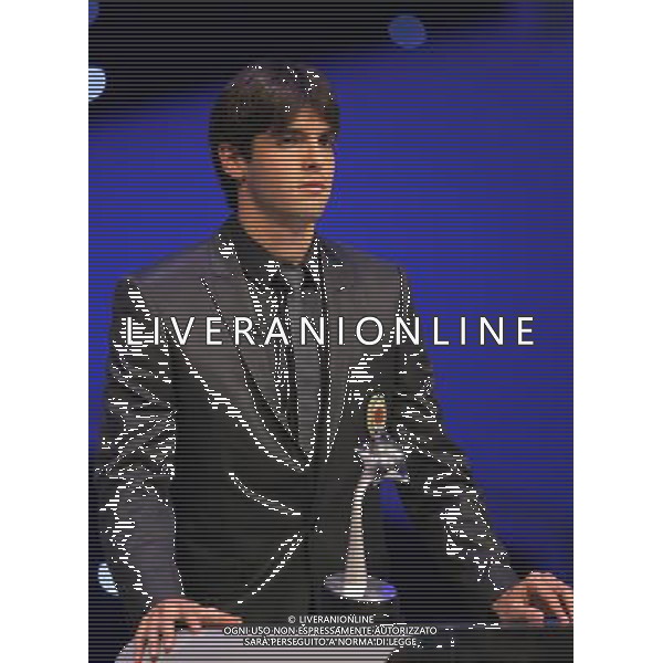 Montecarlo Monaco 30/08/2007 sorteggi champions league 2007/08 nella foto kaka ricardo con il premio miglior attacante dell\'anno uefa ph marco luzzani/ag aldo liverani s.a.s.