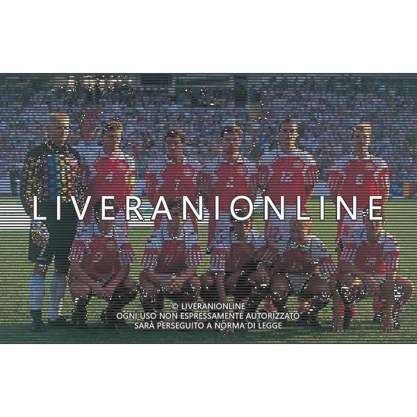 FORMAZIONE DELLA DANIMARCA VINCITRICE DEGLI EUROPEI DI CALCIO 1992 PH GPG/AG. ALDO LIVERANI SAS =============================== ATTENTION THIS PICTURES IS ONLY FOR ITALIAN MARKET =============================== 