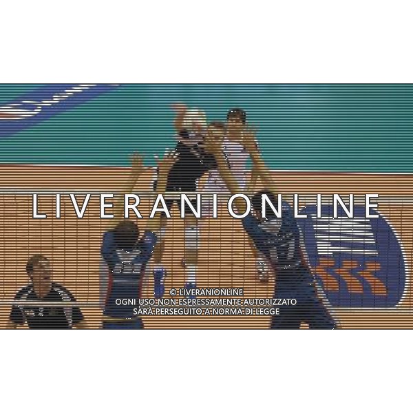 MILANO 30/9/2007 PALALIDO CAMPIONATO ITALIANO VOLLEY 20007/2008 SPARKLEY VOLLEY MILANO-PRISMA TARANTO NELLA FOTO MURO DEL TARANTO FOTO MARIO ROMANO/AG ALDO LIVERANI