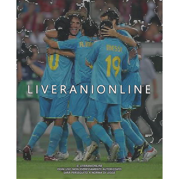 firo Fussball , 02.10.2007 Fu§ball Championsleague Saison 2007/2008 VFB Stuttgart - FC Barcelona , Jubel um Puyol , Barca Es gelten unsere AGB, einsehbar auf www.firosportphoto.de copyright by firo sportphoto: Pfefferackerstr. 2aÊ 45894 Gelsenkirchen www.firosportphoto.de mail@firosportphoto.de (Volksbank Bochum-Witten) BLZ.: 430 601 29 Kt. Nr.: 341 117 100 Tel:Ê 0209 - 9304402 Fax:Ê 0209 - 9304443 ag aldol iverani