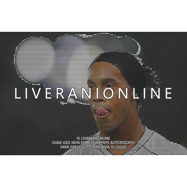 firo Fussball , 02.10.2007 Fu§ball Championsleague Saison 2007/2008 VFB Stuttgart - FC Barcelona , Portrait von Ronaldinho , Barcelona Es gelten unsere AGB, einsehbar auf www.firosportphoto.de copyright by firo sportphoto: Pfefferackerstr. 2aÊ 45894 Gelsenkirchen www.firosportphoto.de mail@firosportphoto.de (Volksbank Bochum-Witten) BLZ.: 430 601 29 Kt. Nr.: 341 117 100 Tel:Ê 0209 - 9304402 Fax:Ê 0209 - 9304443 ag aldol iverani