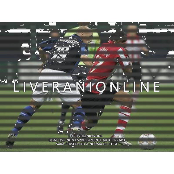 Milano 02-10-2007 Champions League 2007/08 inter-psv eindhoven nella foto farfan e cambiasso ph marco luzzani/ag aldo liverani s.a.s.