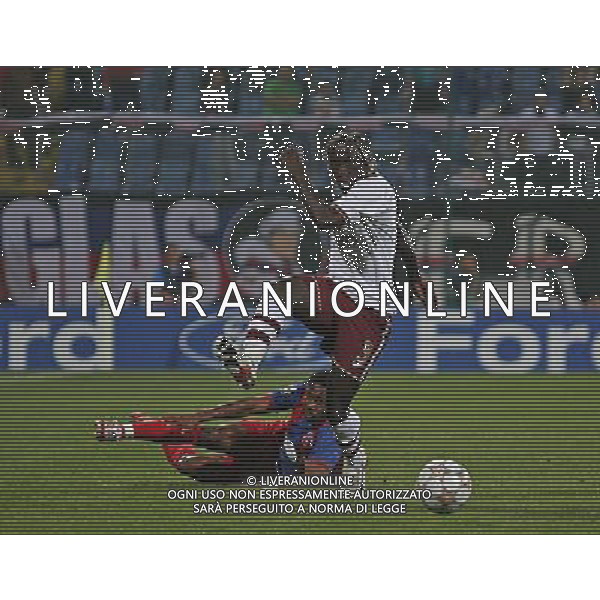 Steaua Bucarest - Arsenal, Champions League, Group H, Steaua Stadium Bucharest Romania 02/10/2007 nella foto Bacary Sagna con Ifeanyi Emeghara Picture by Ian Kington(IPS PHOTO AGENCY)/Ag. Aldo Liverani Sas 