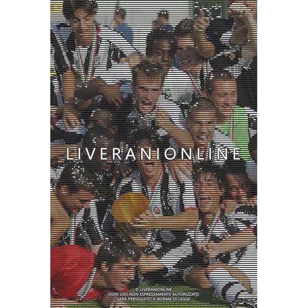 Inter - Juventus Supercoppa Tim Primavera 03/10/2007 nella foto la premiazione della juventus ph Luzzani/Ag. Aldo Liverani Sas