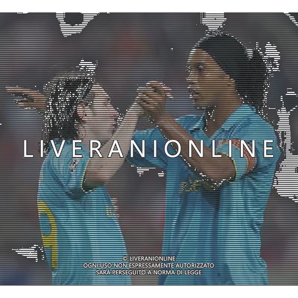 Stoccarda (Germania) 2 ottobre 2007 Stoccarda-Barcellona Champions League 2007/2008 nella foto: esultanza dopo il gol di Messi Lionel con Ronaldinho foto Andry / Ag. Aldo Liverani