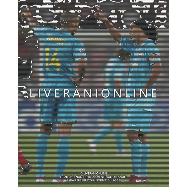 Stoccarda (Germania) 2 ottobre 2007 Stoccarda-Barcellona Champions League 2007/2008 nella foto: Ronaldinho e Henry Thierry foto Andry / Ag. Aldo Liverani