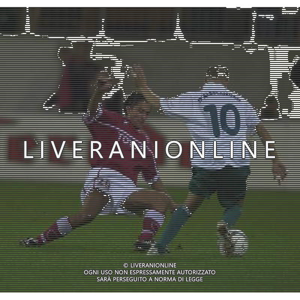 WOLFSBURG (GERMANIA) 26/08/2003 FINALE DI RITORNO INTERTOTO 2003 WOLFSBURG-PERUGIA NELLA FOTO:FUSANI BLOCCA D\'ALESSANDRO* FOTO 1905/ROBERTO SETTONCE/ALDO LIVERANI S.A.S.
