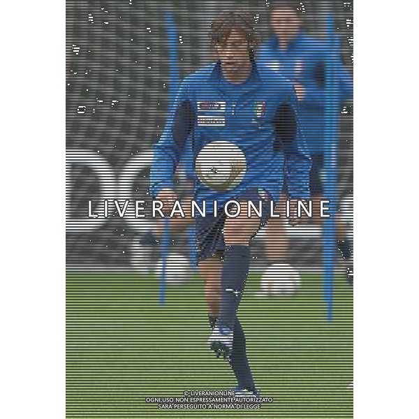 Raduno e Allenamento Nazionale Italiana Coverciano(FI) - 09.10.2007 Nella Foto: Stefano Mauri Ph.Vitez-Ag. Aldo Liverani