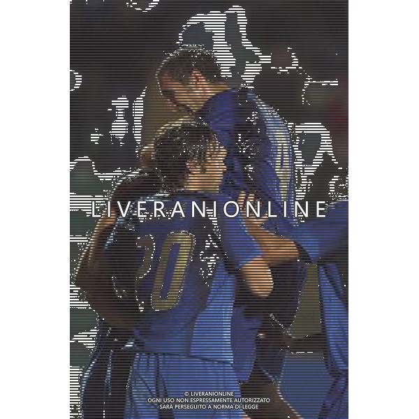 Italia - Sud Africa Amichevole a Siena - 17.10.2007 Nella Foto: ESULTANZA DOPO IL GOL DEL 2-0 DI CRISTIANO LUCARELLI Ph.Vitez-Ag. Aldo Liverani Sas