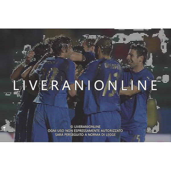 Italia - Sud Africa Amichevole a Siena - 17.10.2007 Nella Foto: ESULTANZA DOPO IL GOL DEL 2-0 DI CRISTIANO LUCARELLI Ph.Vitez-Ag. Aldo Liverani Sas