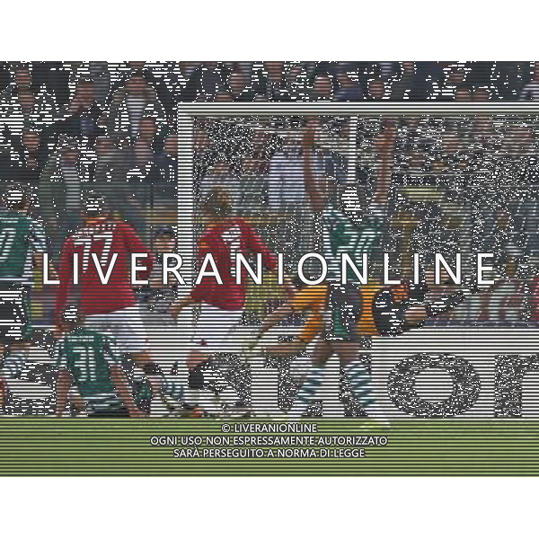 Roma - Stadio Olimpico - 23 / 10 / 2007 - Uefa Champions League 2007/2008 - fase a gironi 3a giornata Gruppo F - Roma Vs Sporting Lisbona (0-0) - nella foto: Il gol di Liedson ph Corradetti / ag. Aldo Liverani