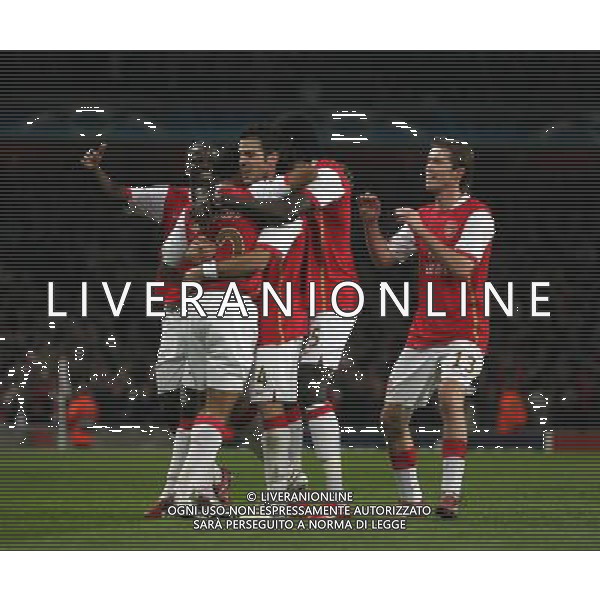 Arsenal - Slavia Praga, Champions League Qualifier, Group H , London, 23/10/2007 nella foto Theo Walcott of Arsenal celebrates his goal with Cesc Fabregas of Arsenal , 3-0 (esultanza dopo il gol di Theo Walcott del 3-0) Picture by Ian Kington (IPS PHOTO AGENCY)/AG. ALDO LIVERANI SAS ONLY ITALY