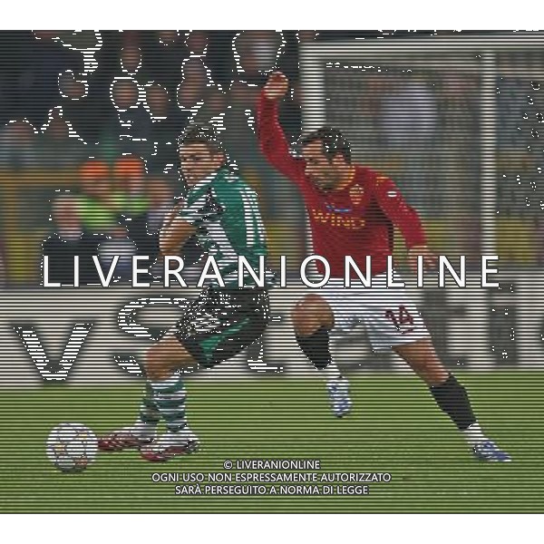 Roma - Sporting Lisbona (2-1) - 23/10/2007 Uefa Champions League 2007/2008 - fase a gironi 3a giornata Gruppo F nella foto: Giuly e Simon Vukcevic ph Corradetti / ag. Aldo Liverani Sas