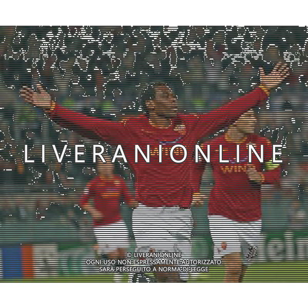 Roma - Sporting Lisbona (2-1) - 23/10/2007 Uefa Champions League 2007/2008 - fase a gironi 3a giornata Gruppo F nella foto: L\'esultanza di Juan dopo il gol ph Corradetti / ag. Aldo Liverani Sas