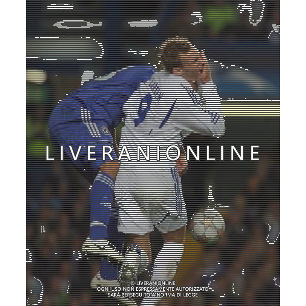 Chelsea - Schalke 04, Champions League Qualifier, Group B, Stamford Bridge, London 24/10/2007 Alex of Chelsea against Soren Larsen of FC Schalke 04 for a header, (nella foto Alex con Soren Larsen) Picture by Ian Kington (IPS PHOTO AGENCY)/Ag. Aldo Liverani Sas ONLY ITALY