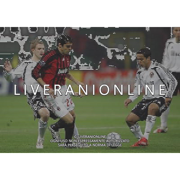 Milano 24/10/2007 Champions League 2007/08 milan-shakhtar donetsk 4:1 nella foto kaka, kucher e jadson ph marco luzzani/ag aldo liverani s.a.s.