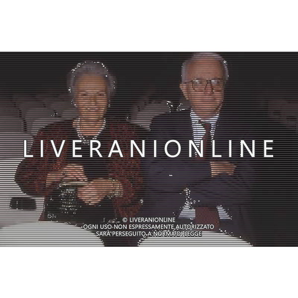 Enzo Biagi Scrittore Giornalista con la moglie Lucia ph archivio Agenzia Aldo Liverani Sas retrospettiva