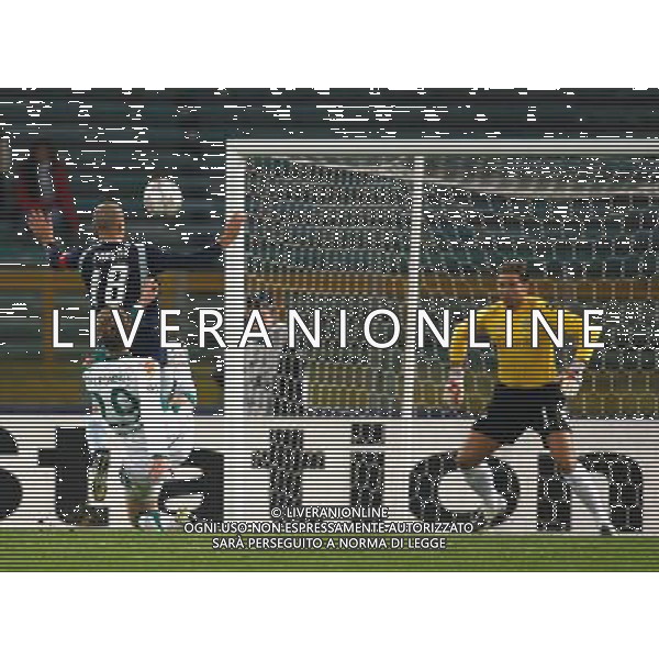 Lazio - Werder Brema 06/11/2007 Uefa Champions League 2007/2008 - fase a gironi 4a giornata Gruppo C nella foto: un\'occasione di Tommaso Rocchi ph Corradetti / ag. Aldo Liverani
