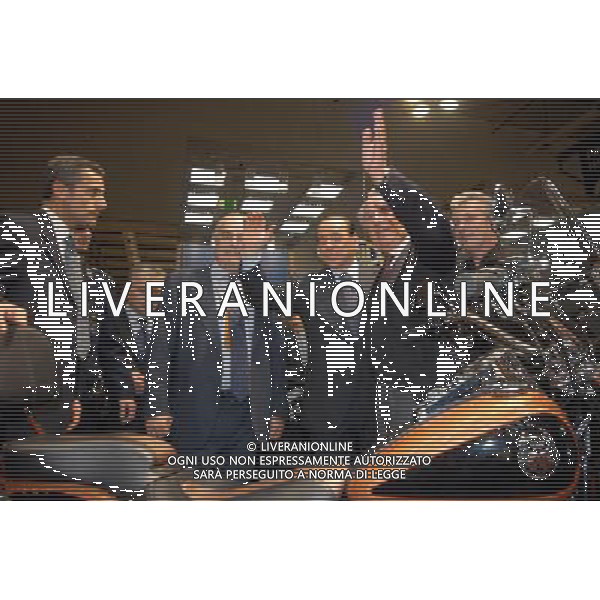 RHO (MI) 7/11/2007 SILVIO BERLUSCONI IN VISITA ALLA FIERA DI RHO NELLA FOTO SILVIO BERLUSCONI NELLO STAND DELLA HARLEY DAVISON FOTO MARIO ROMANO/AG ALDO LIVERANI
