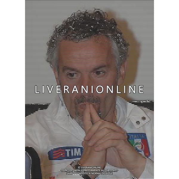 Conferenza Stampa e Presentazione nuova maglia da trasferta Coverciano(FI) - 13.11.2007 Nella Foto:Roberto DOnadoni /Ph.Vitez-Ag. Aldo Liverani