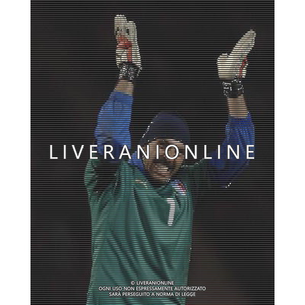 Qualificazioni ai Campionati Europei 2008 Glasgow - 17.11.2007 Scozia-Italia Nella Foto:Gianluigi Buffon esulta a fine partita /Ph.Vitez-Ag. Aldo Liverani